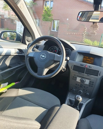 Opel Astra cena 7800 przebieg: 257000, rok produkcji 2004 z Płock małe 154